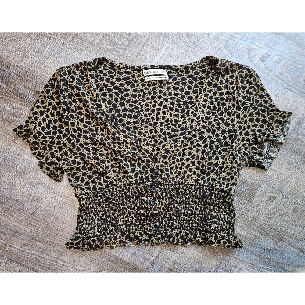 Urban Outfitters crop top size Medium VGUC